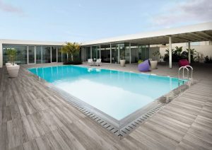 carrelage bois piscine a saint george d'orques