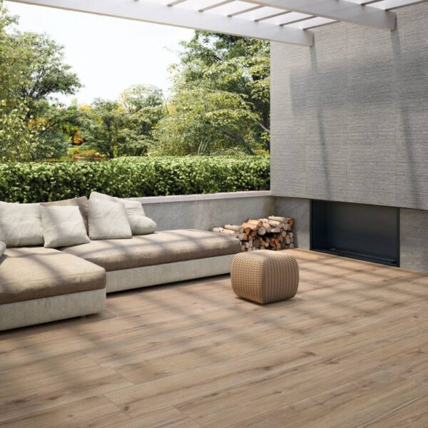 carrelage de la tour terrasse en dalle sur plot bois de chene dans un appartement de montpellier